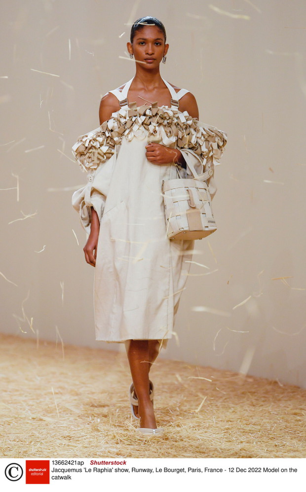 Pokaz Jacquemus 'Le Raphia' - lato 2023