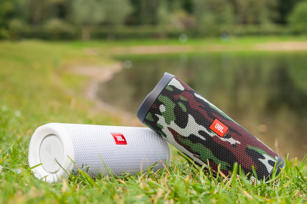 Bluetooth speaker JBL Flip 4 in Russia, Moscow, Sep 17, 2017.