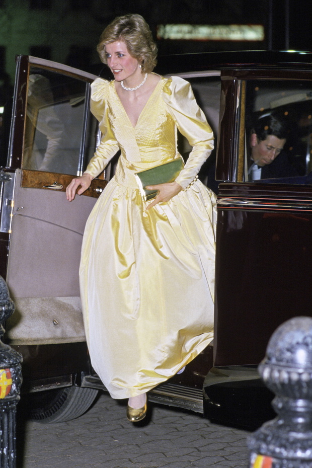 Princess Diana Arrives In Rolls Royce