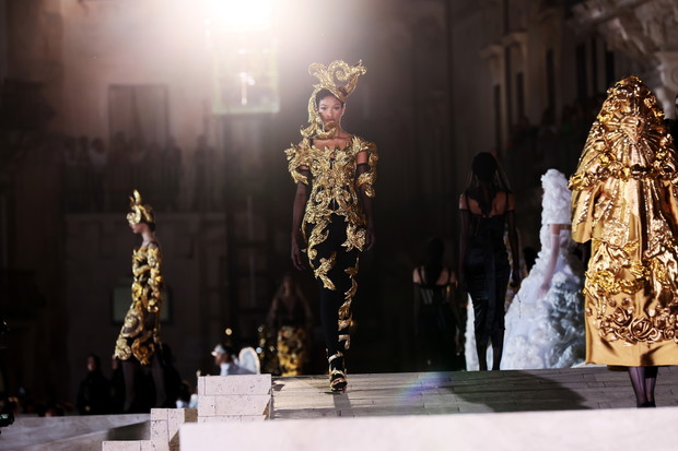 Dolce &amp; Gabbana Haute Couture Fall/Winter 22/23 - Runway