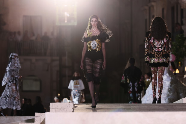 Dolce &amp; Gabbana Haute Couture Fall/Winter 22/23 - Runway