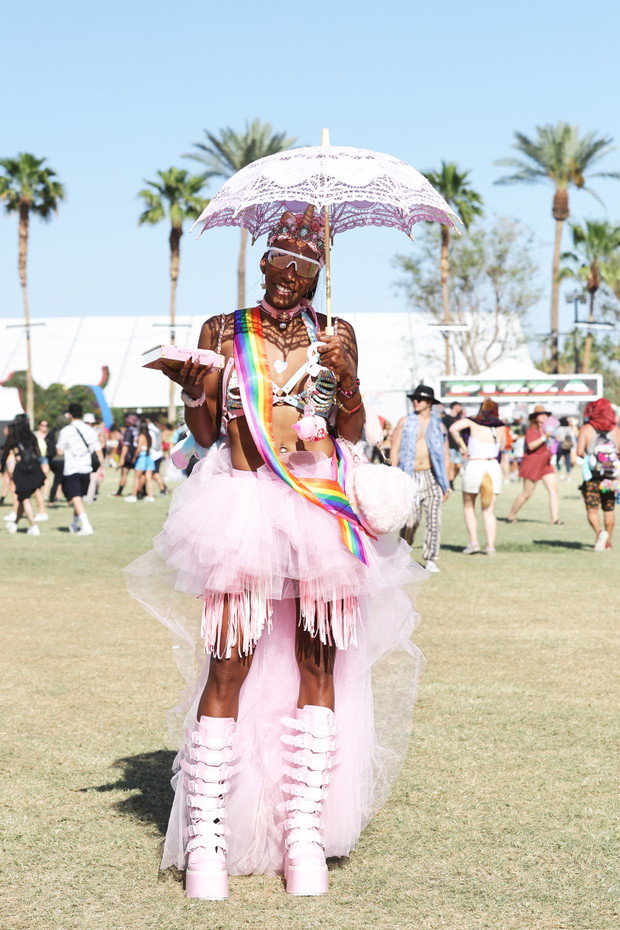 Street Style At The 2022 Coachella Valley Music And Arts Festival - Weekend 1