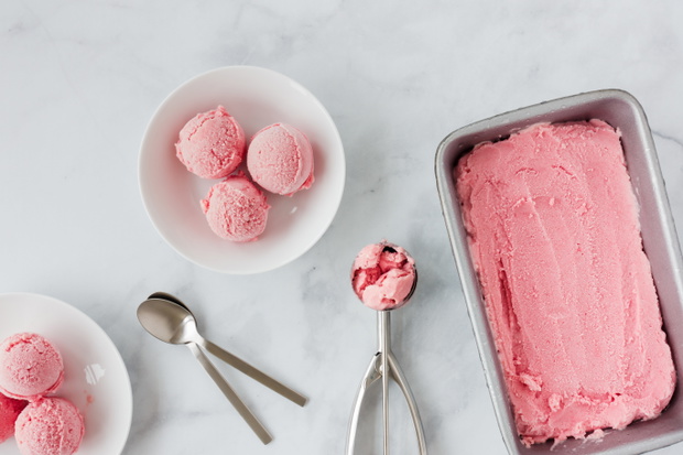 Domowe lody truskawkowe