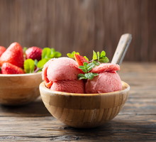 Domowe lody truskawkowe