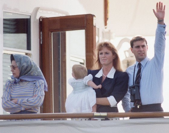 GettyImages-52104043 Książę Andrzej, Sarah Ferguson, królowa Elzbieta II