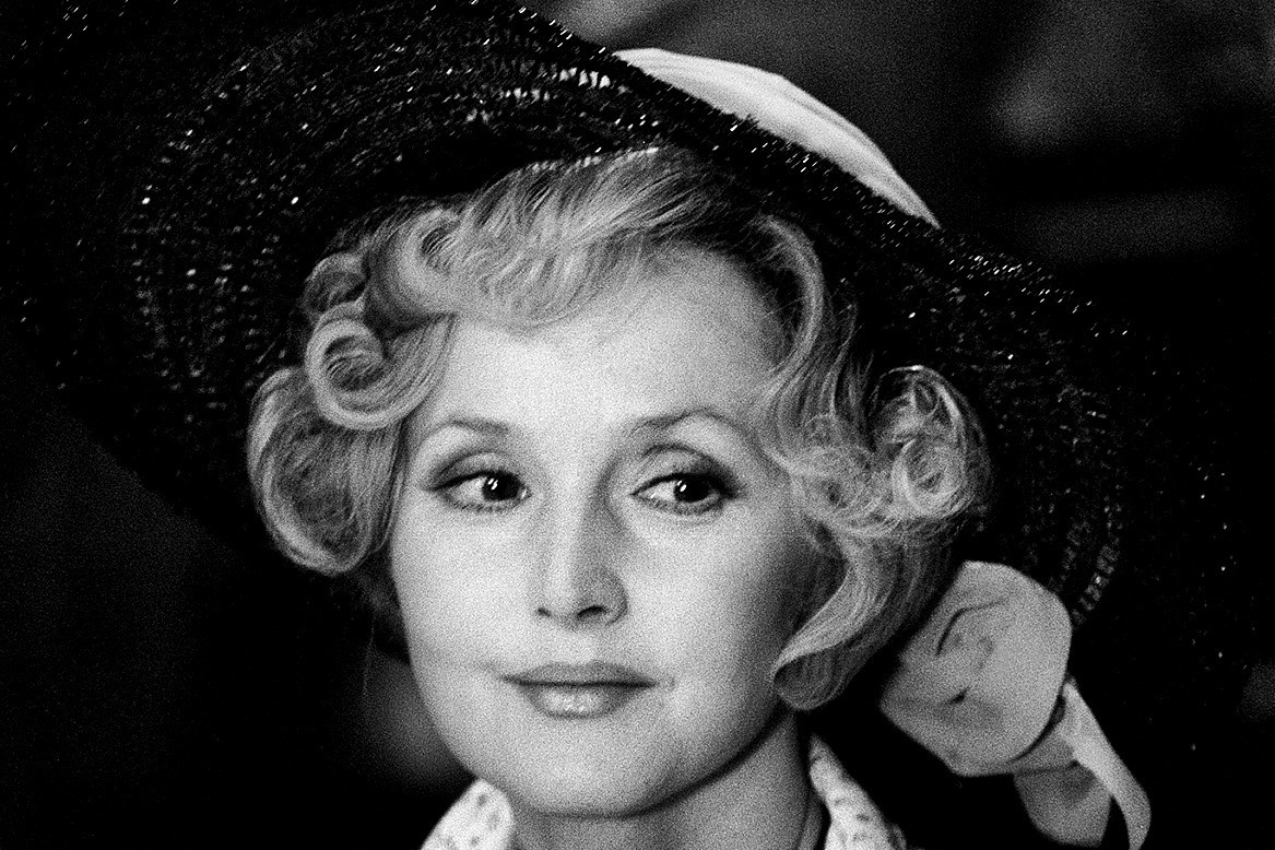 Elżbieta Starostecka, przedstawienie „Jej mężowie” w Teatrze Telewizji, Warszawa, 1991 rok