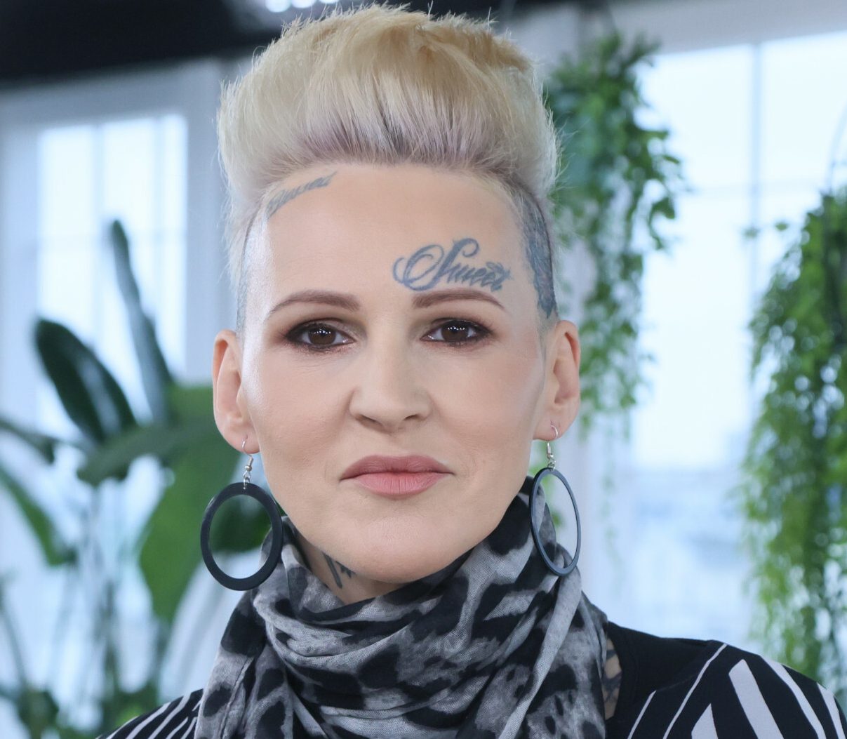 Agnieszka Chylińska, studio „Dzień Dobry TVN”, Warszawa, 01.03.2025 r. - jamnik