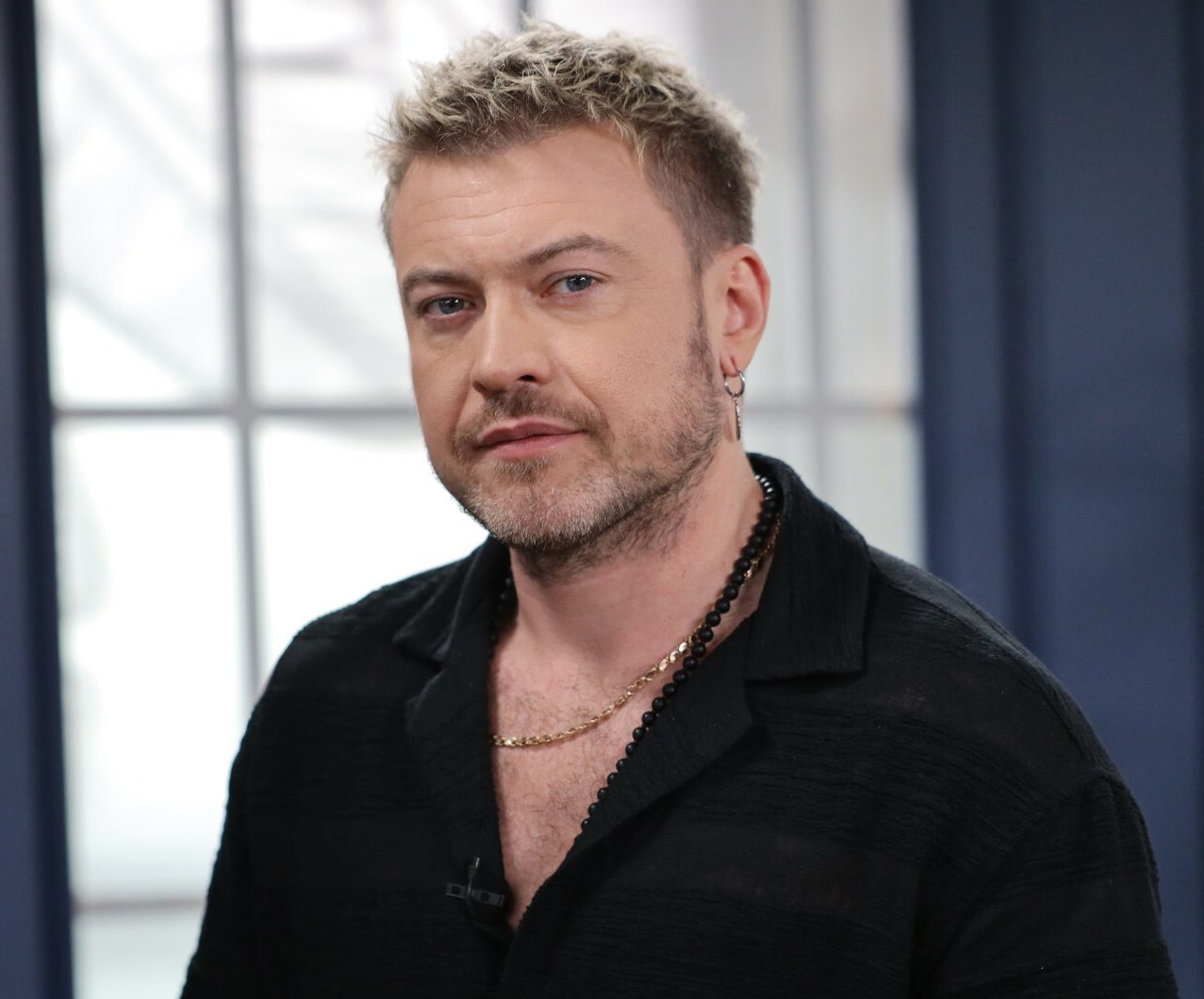 Wojciech „Łozo” Łozowski, Łozo, plan „Dzień Dobry TVN”, Warszawa, 07.05.2024 r. - jamnik