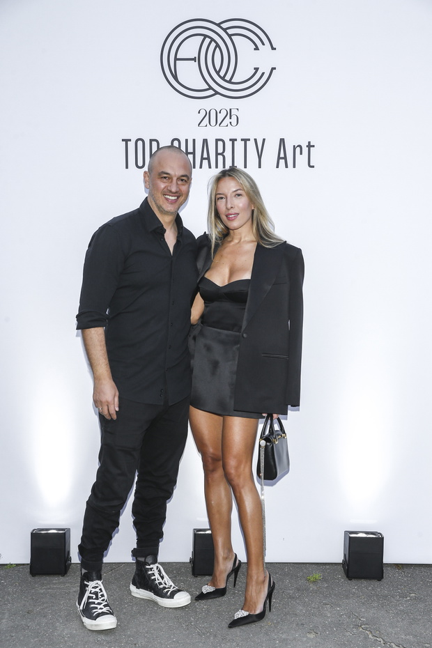 Lefteris Kavoukis, Ewa Chodakowska