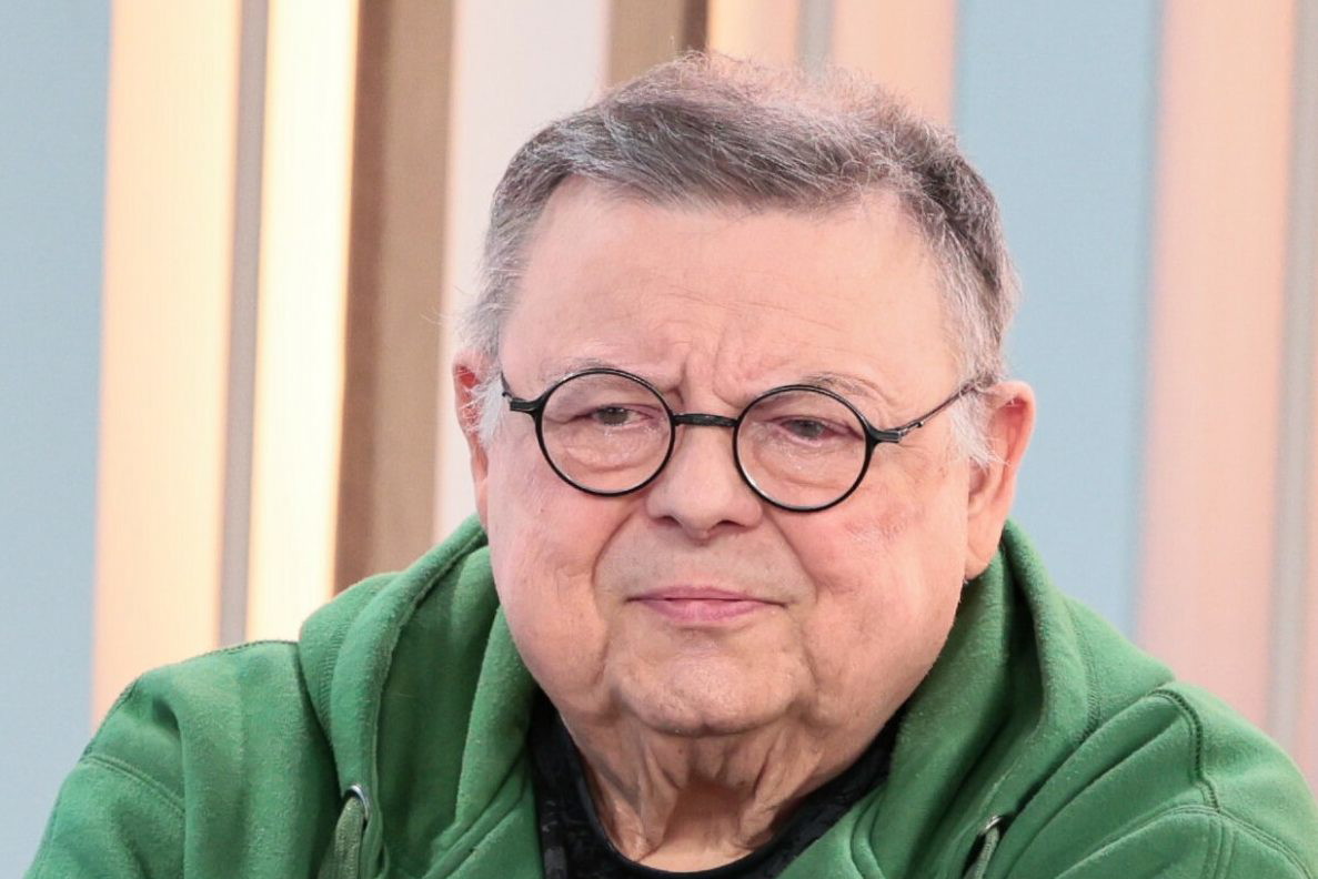 Wojciech Mann, plan „Dzień Dobry TVN”, Warszawa, 13.02.2025 r. - jamnik