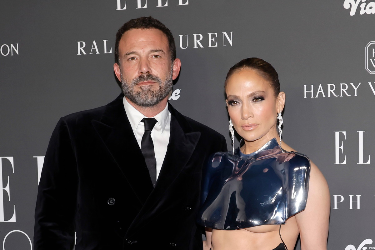 ELLE's Women In Hollywood Celebration - Arrivals