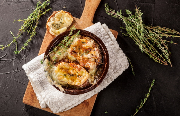 Francuska zupa cebulowa