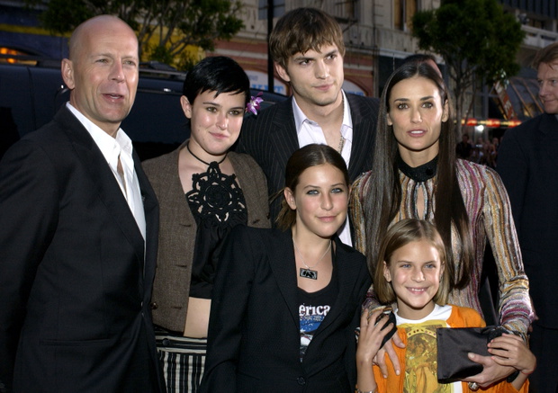 Bruce Willis, Ashton Kutcher i Demi Moore z córkami, 2003 rok