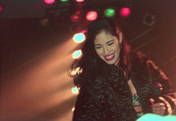 Selena y Los Dinos, Netflix