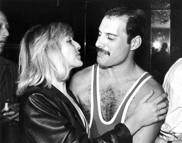 Freddie Mercury, Mary Austin, 1984 rok