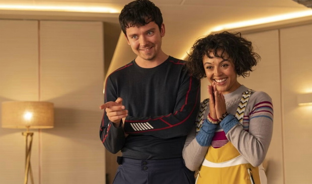 YOUR CHRISTMAS OR MINE ? 2022 Amazon Prime film with Asa Butterfield and Natalie Gumede