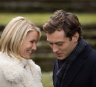 LIEBE BRAUCHT KEINE FERIEN The Holiday USA 2006 Nancy Meyers CAMERON DIAZ and JUDE LAW as Amanda and Graham Regie: Nancy Meyers aka. The Holiday