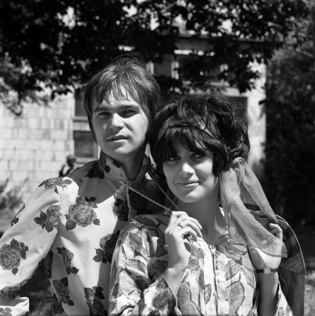 Ada Rusowicz i Wojciech Korda z zespołu Niebiesko-Czarni. Opole, 06.1968 r. VI Krajowy Festiwal Piosenki Polskiej w Opolu