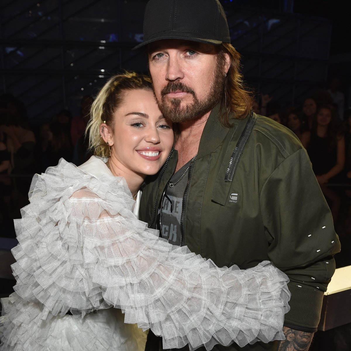 jamniki (Miley Cyrus i Billy Ray Cyrus  2017 r. Nevada.