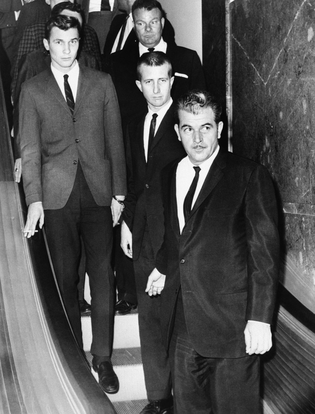Joseph Clyde Amsler, Barry Worthington Keenan i John W. Irwin, 1964
