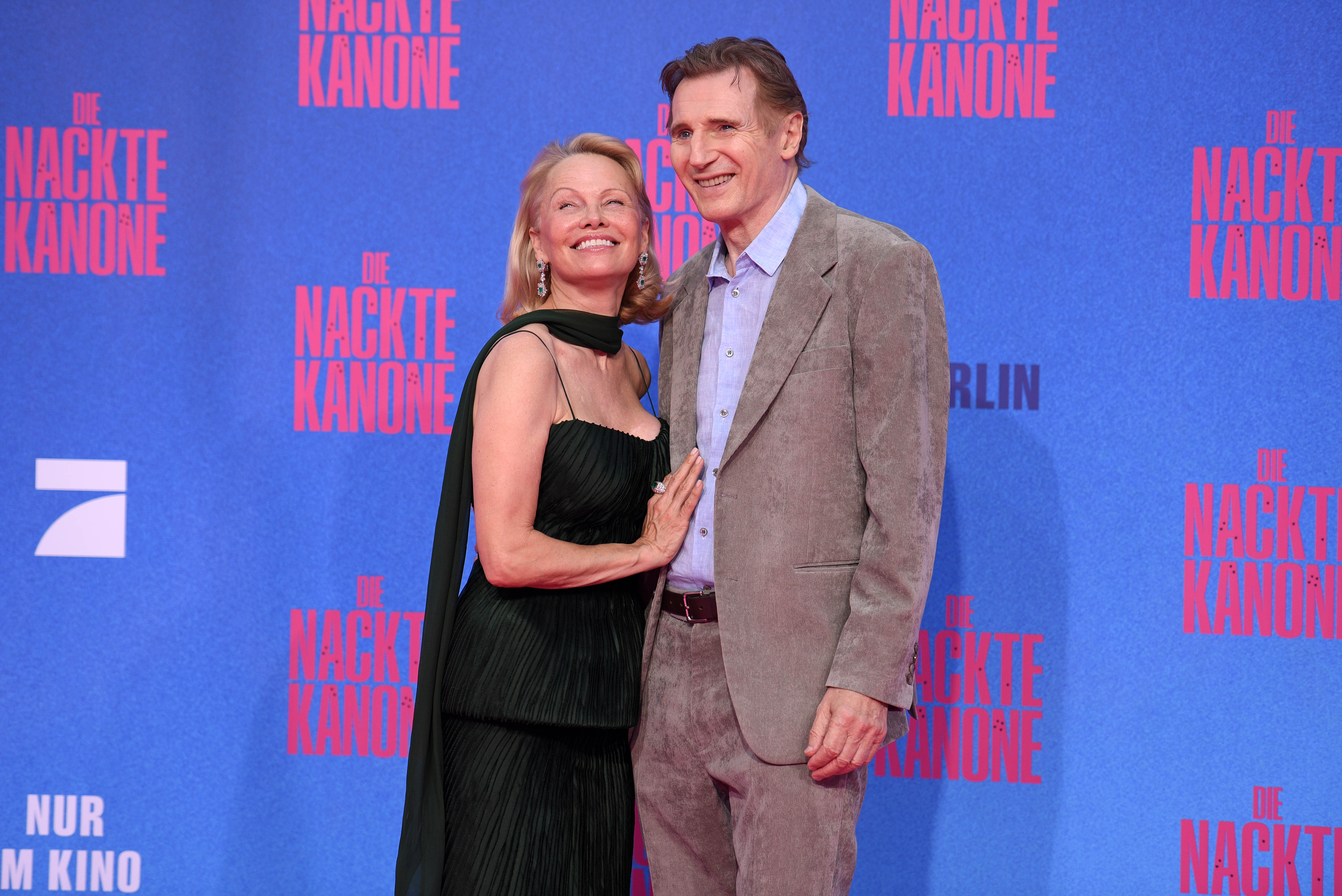 Pamela Anderson, Liam Neeson