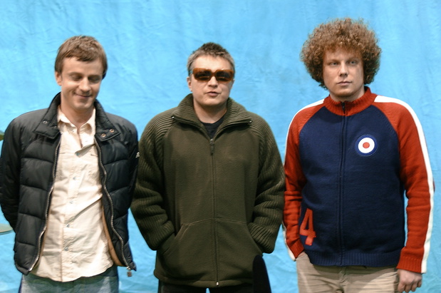 Sidney Polak, Paweł Nazimek, Muniek Staszczyk,  nagranie teledysku "Luźny Yanek", 2003