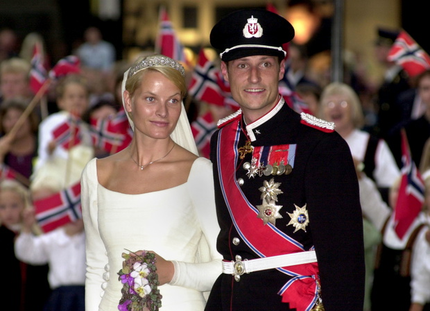 Ślub księcia Haakona i Mette-Marit