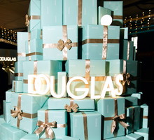 Douglas Pop Up