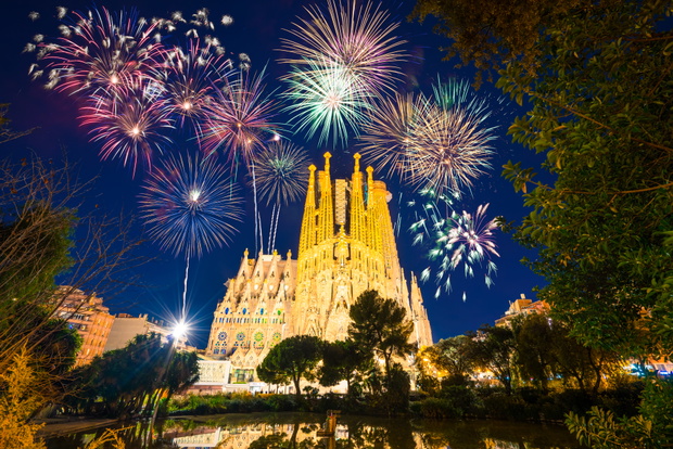 Katedra Sagrada Familia w sylwestrową noc