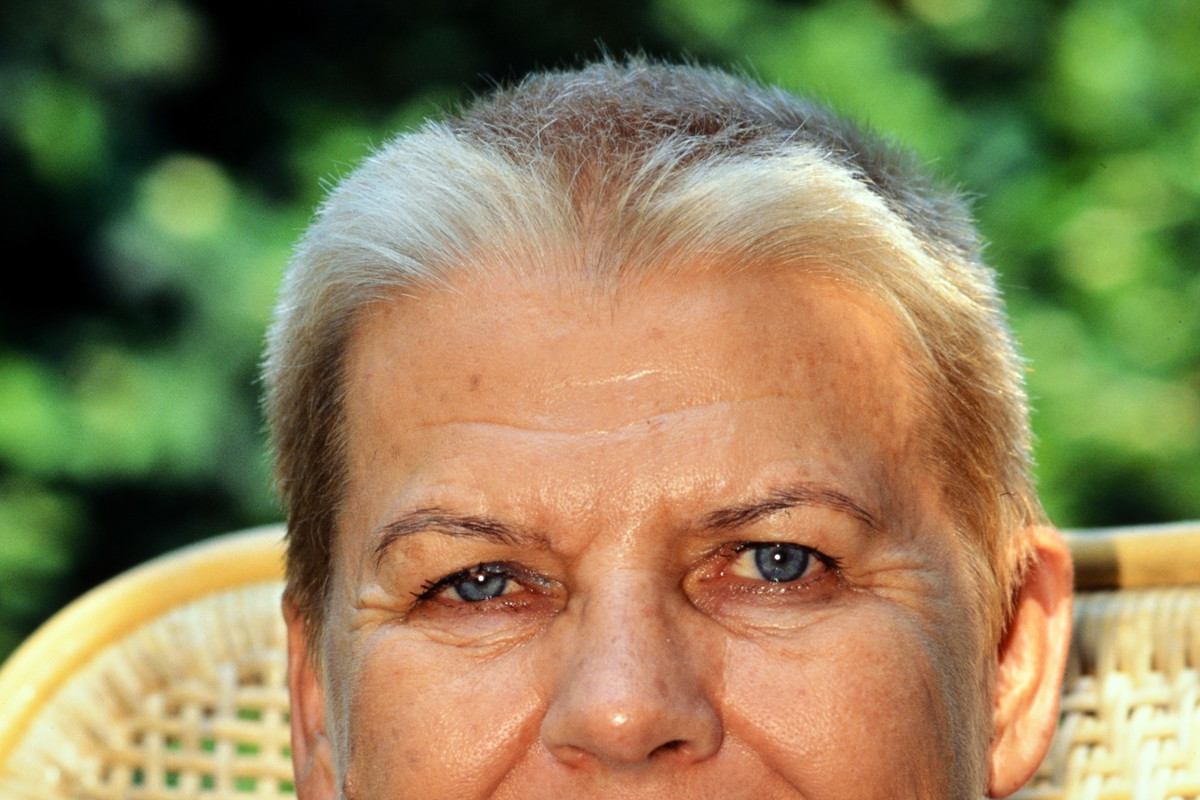 Elżbieta Dzikowska, 1994 rok - jamnik