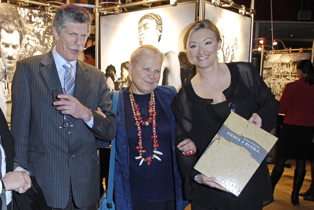 Marek Fiedler, Elżbieta Dzikowska, Martyna Wojciechowska, jubileuszowe wydanie 100 numeru „National Geographic”, Warszawa, styczeń 2008