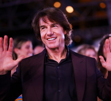 jamniki (2) -Tom Cruise 2025 r.