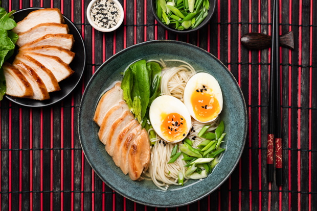 Ramen w 15 minut hitem Tiktoka