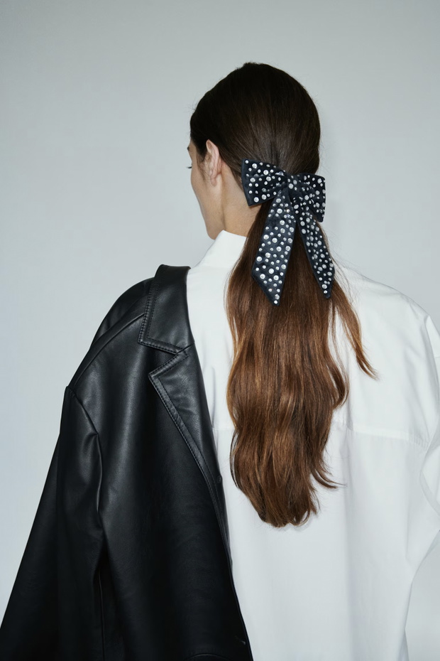 spinka kokarda H&M, 14 zł (po przecenie z 54,99 zł)