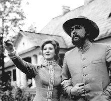 1975. Jadwiga Barańska i Jerzy Bińczycki w filmie "Noce i dnie" w reżyserii Jerzego Antczaka.