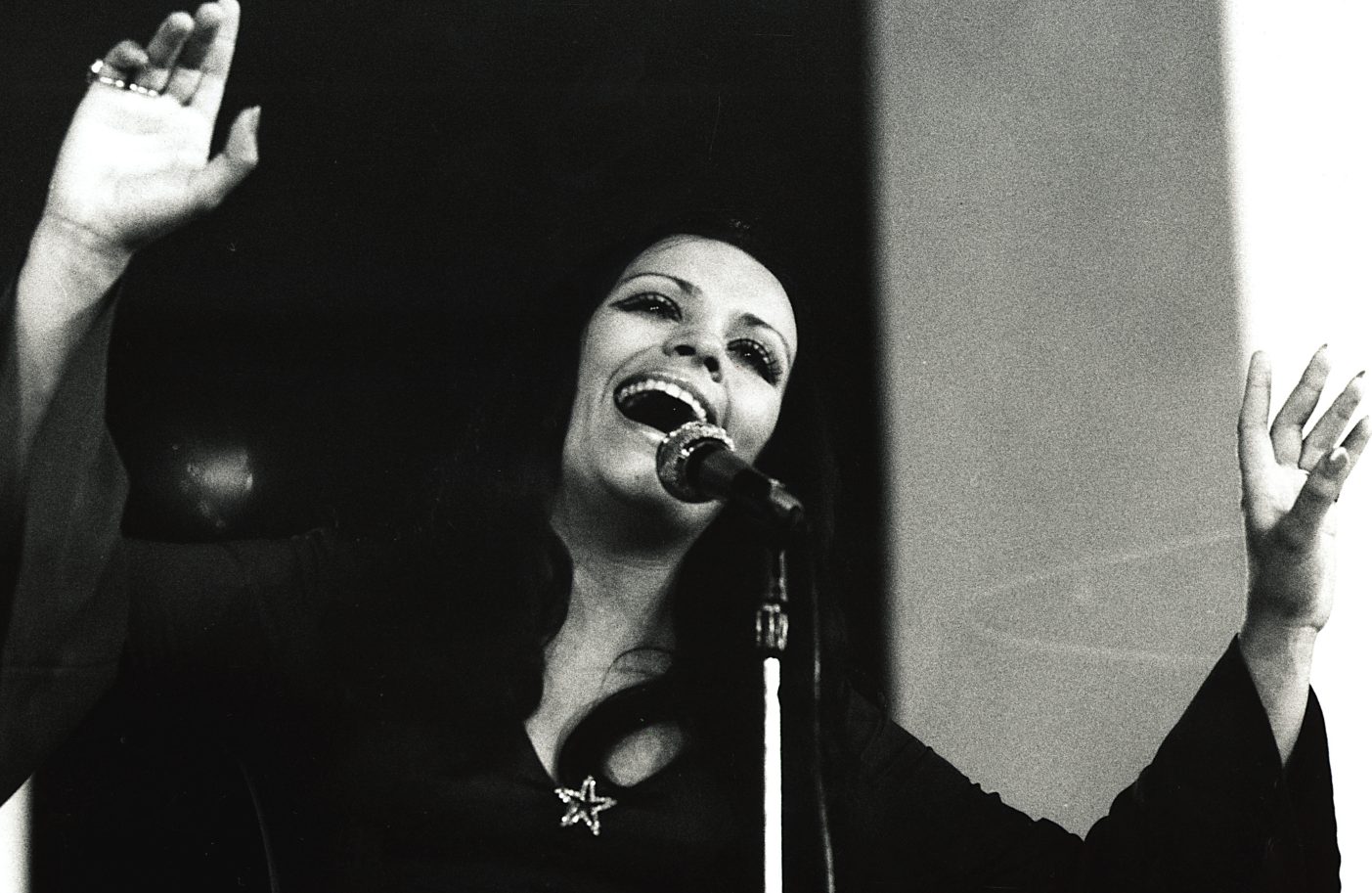 Zdzisława Sośnicka, prawdopodobnie lata 70. XX wieku - jamnik