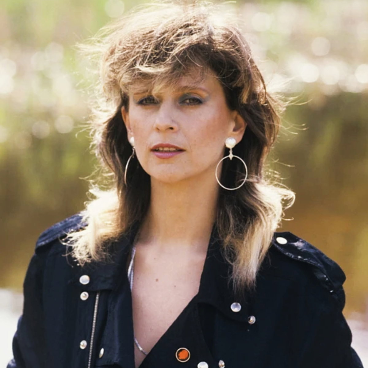 Wanda Kwietniewska, wokalistka zespołu Wanda i Banda, Magdalenka, około 1984 roku