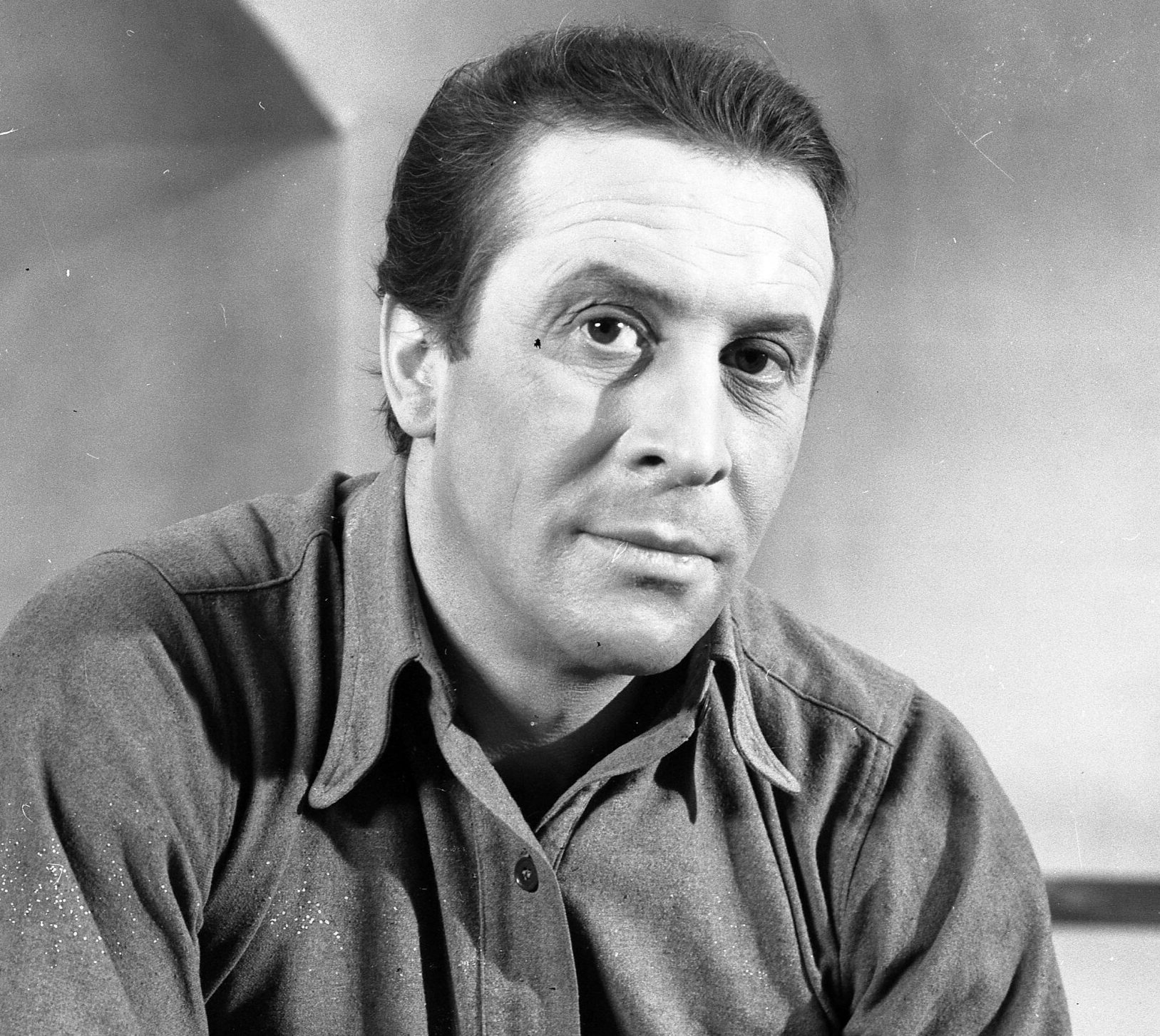 Leon Niemczyk, film „Agnieszka 46” w reżyserii Sylwestra Chęcińskiego, 1964 rok - jamnik