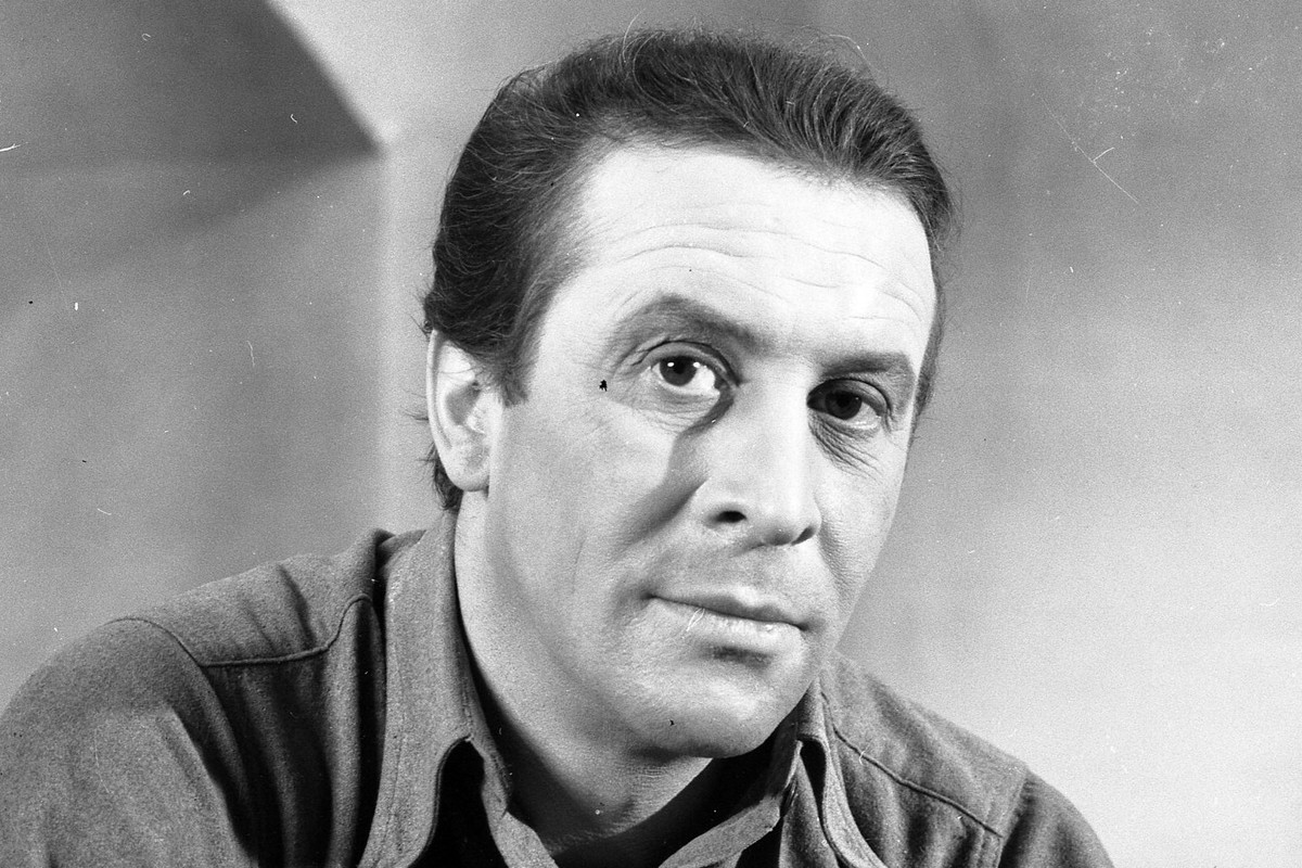 Leon Niemczyk, film „Agnieszka 46” w reżyserii Sylwestra Chęcińskiego, 1964 rok - jamnik