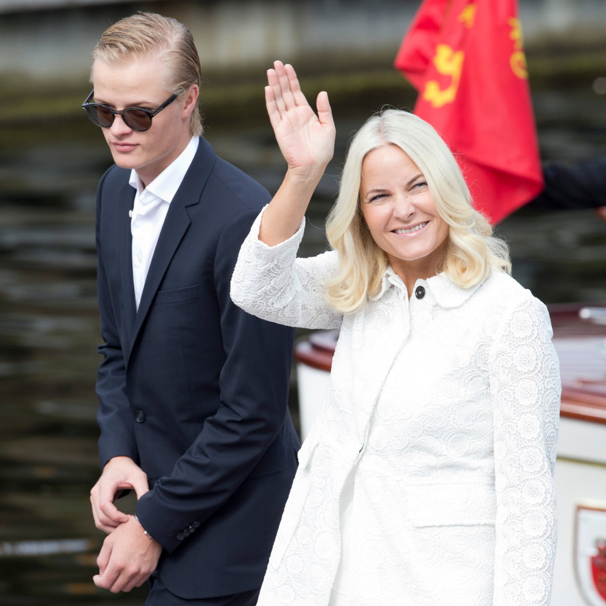 jamniki (2) - Księżna Mette-Marit,  Borg Hoiby, 2016 r.