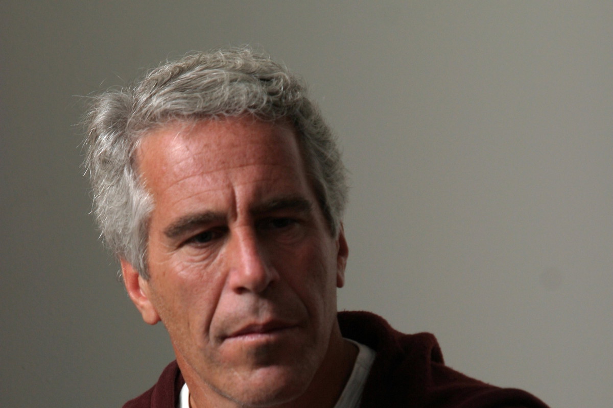 Jeffrey Epstein, 2004 rok