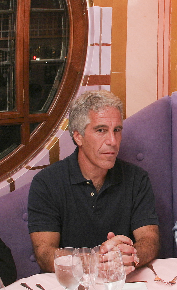 Jeffrey Epstein, 2004 rok