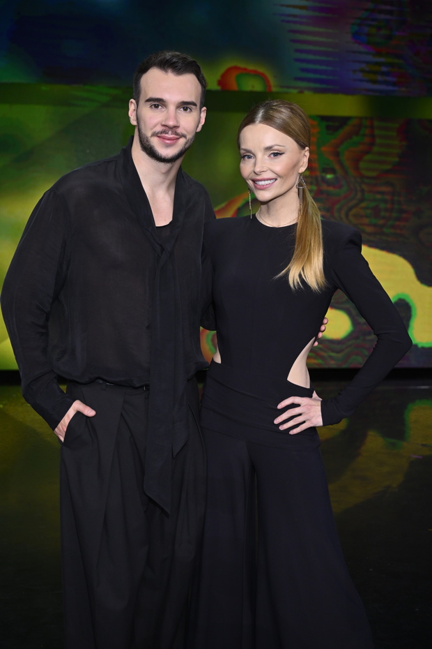 Albert Kosiński, Izabella Miko