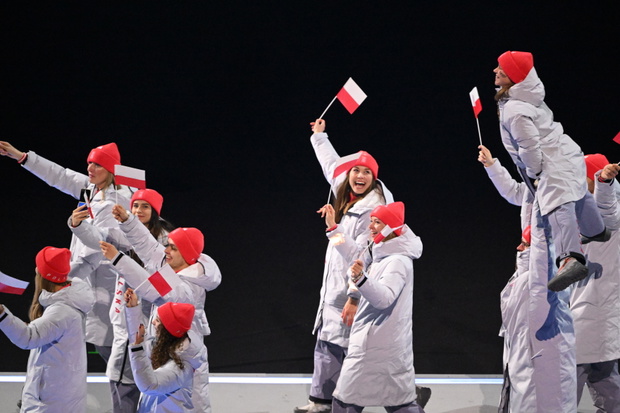 Olimpijska reprezentacja Polski podczas ceremonii otwarcia zimowych igrzysk we W³oszech