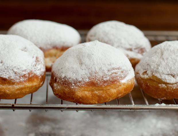 Pieczone pączki na Tłusty Czwartek