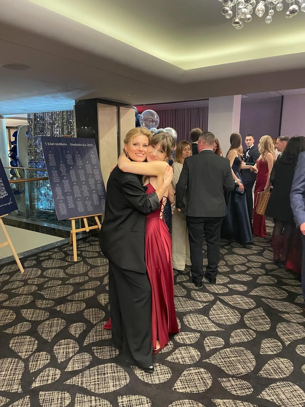 Julia Gąsowska, Anna Głogowska na studniówce