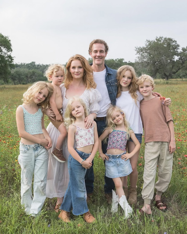 James Van Der Beek z rodziną