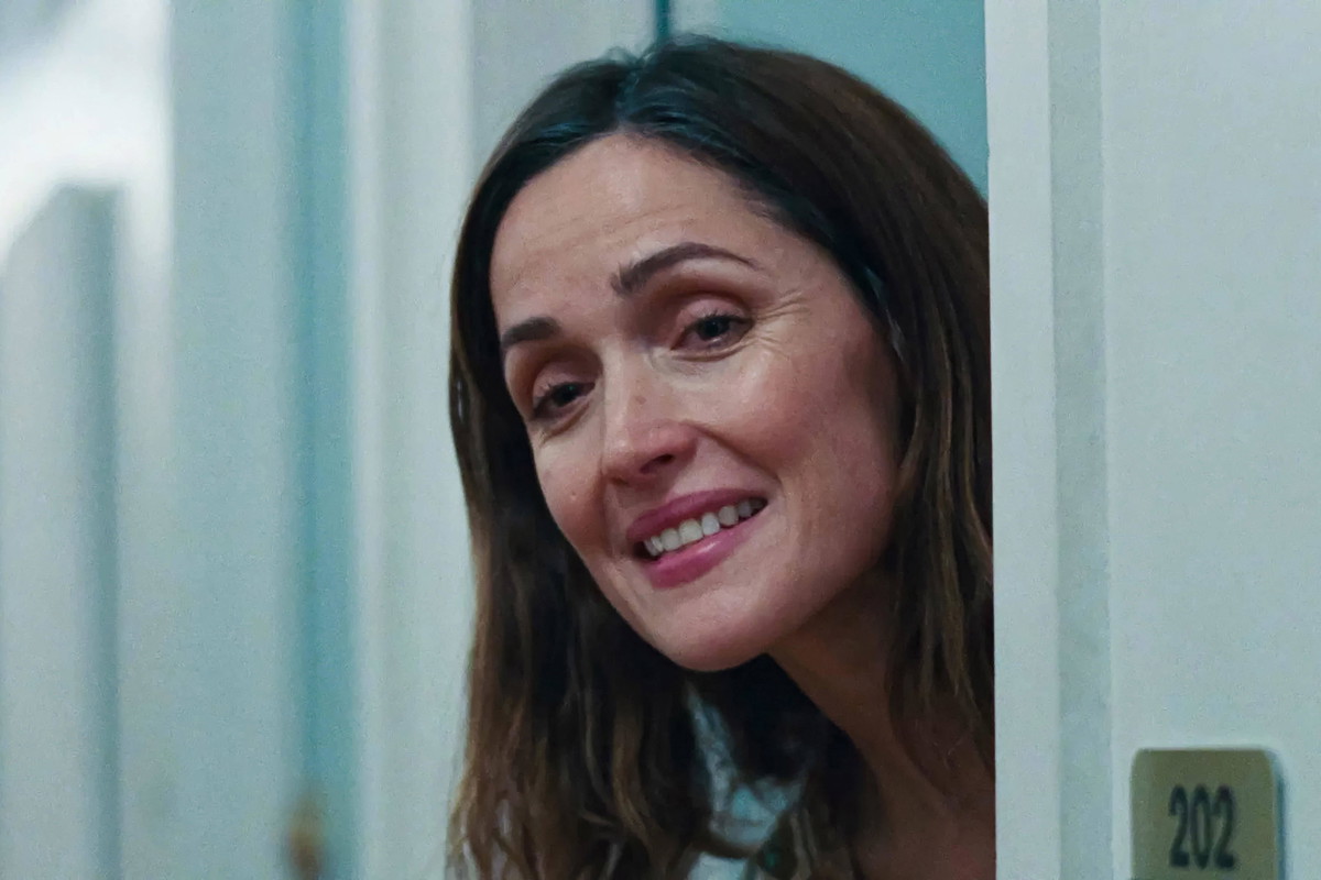 Rose Byrne w filmie "Kopnęłabym Cię gdybym mogła".