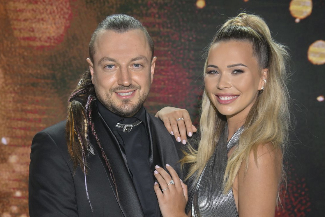 Sandra Kubicka, Baron