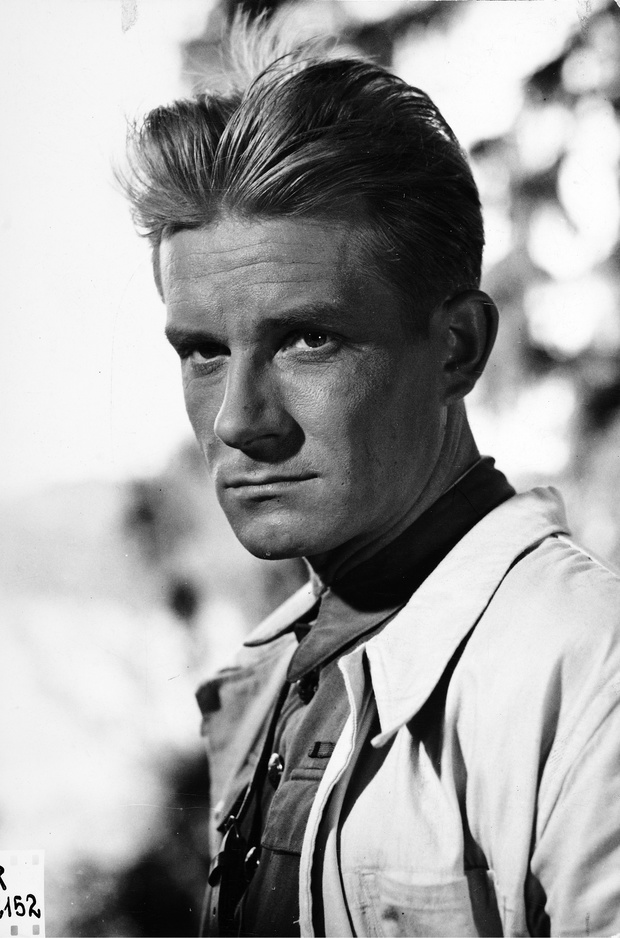 Zbigniew Józefowicz, 1955. Kadr z filmu "Godziny nadziei" w reżyserii Jana Rybkowskiego.